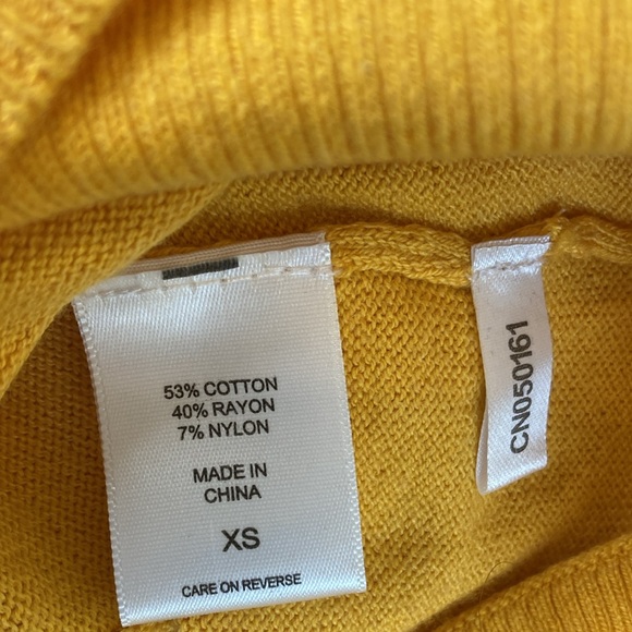 New York& Co NWT sweater button down XS - Picture 5 of 9